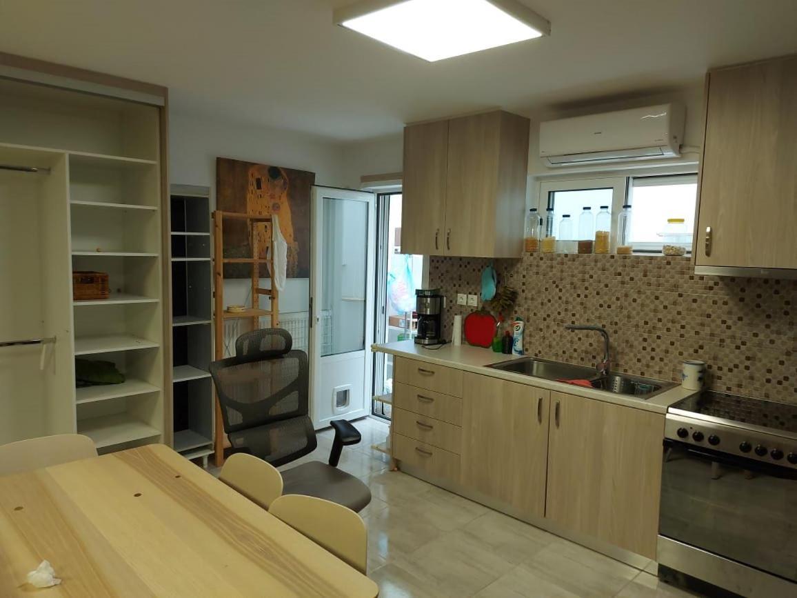 Arman Group Basement Loft Apartment Athens Exterior photo